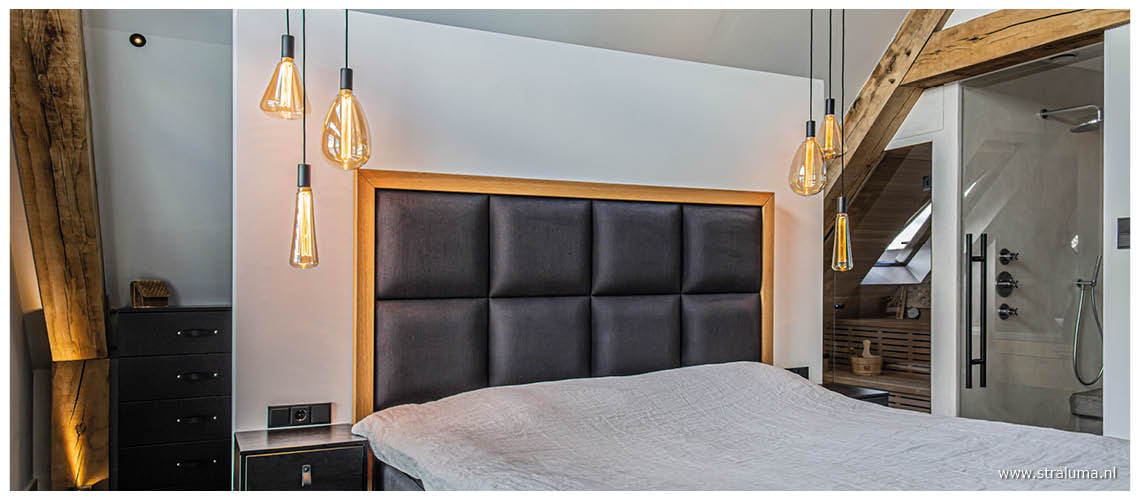 Weer eens wat anders, hanglampjes naast het bed!